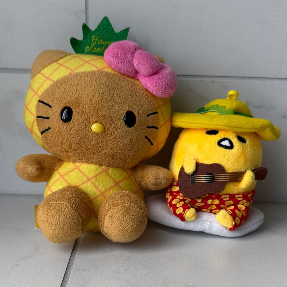 Sanrio Hello Kitty and Yellow Stuffed Animal Duo Hawaii